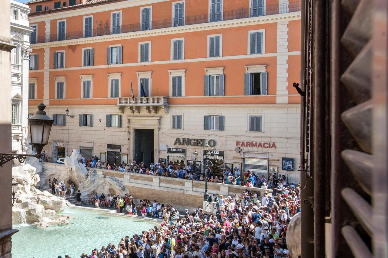 شقة La Finestra Su Fontana Di Trevi - Charming View روما المظهر الخارجي الصورة